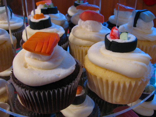 canada christmas 2009 sushi cupcake